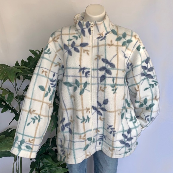 v i n t a g e :: Oversized Floral Pastel Zippered Fleece Jacket - Picture 9 of 12